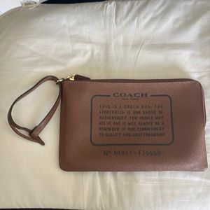 Beautiful coach wristlet